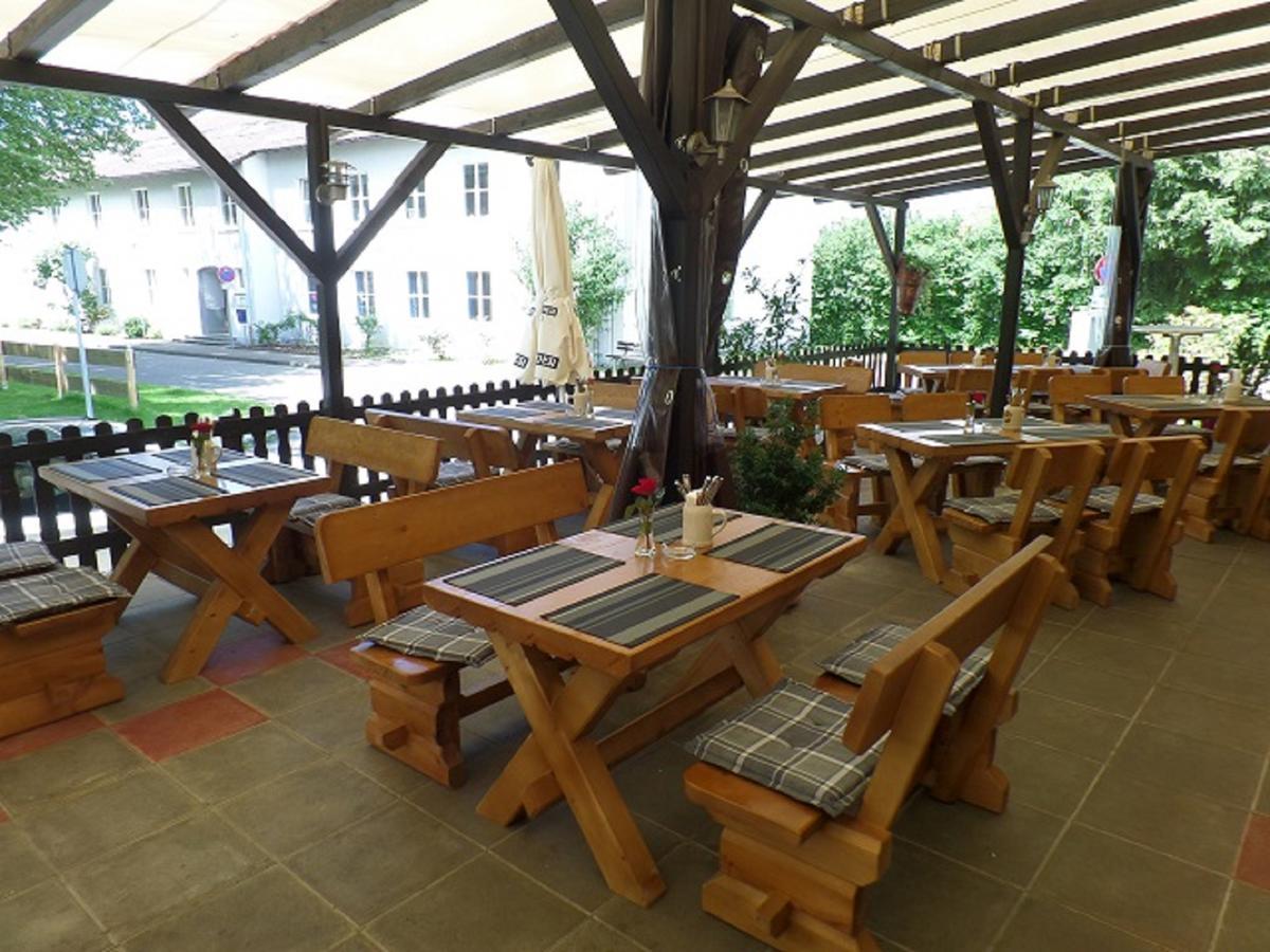 Hotel Garni Heuschober Фридрихсхафен Экстерьер фото