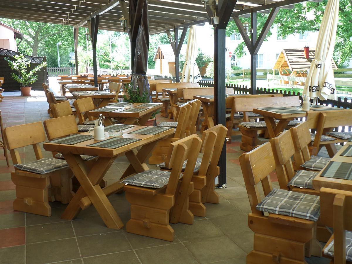 Hotel Garni Heuschober Фридрихсхафен Экстерьер фото